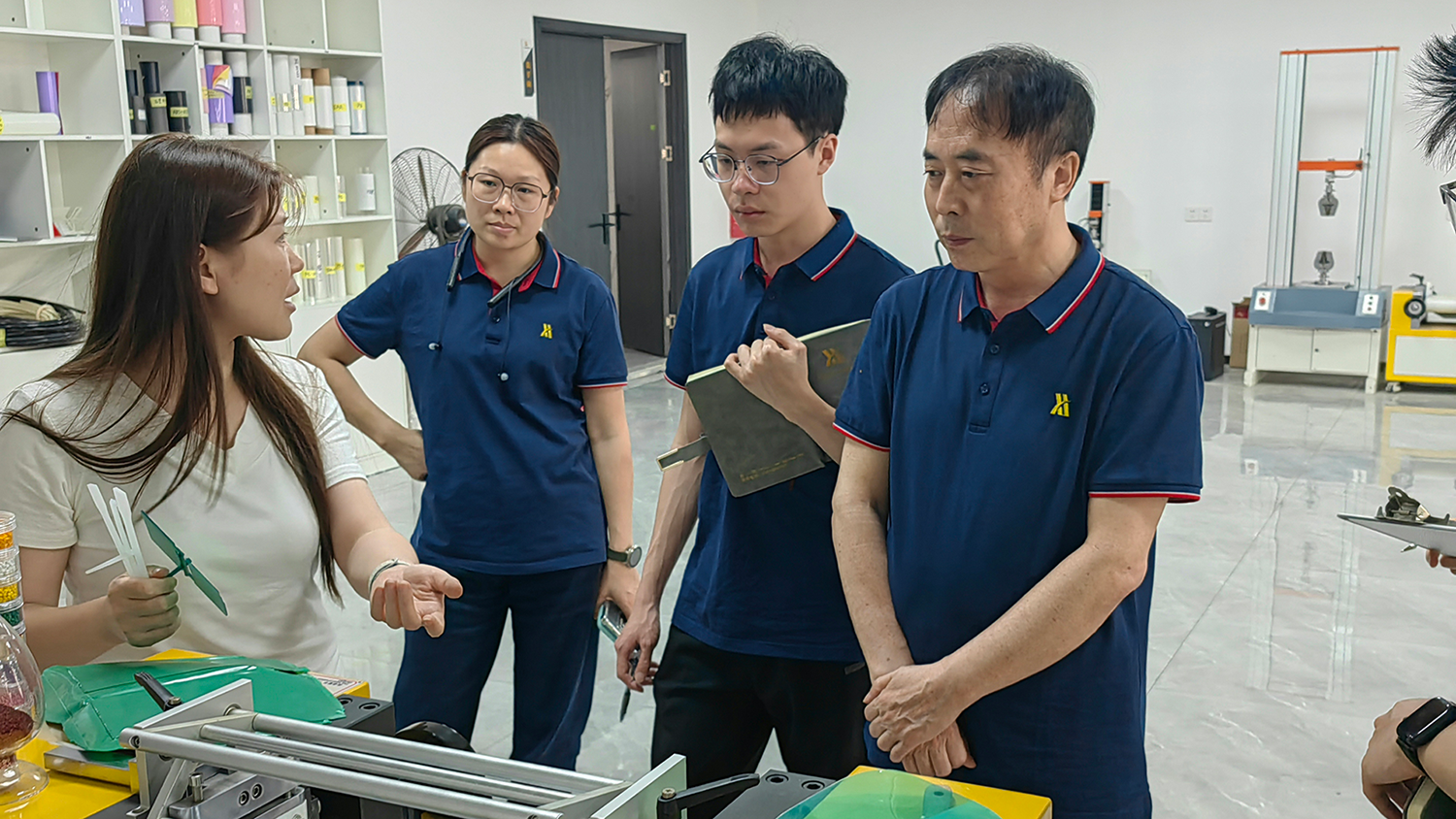 广东锡华机械启动开炼机操作精英培训 助力橡胶塑料行业技术升级